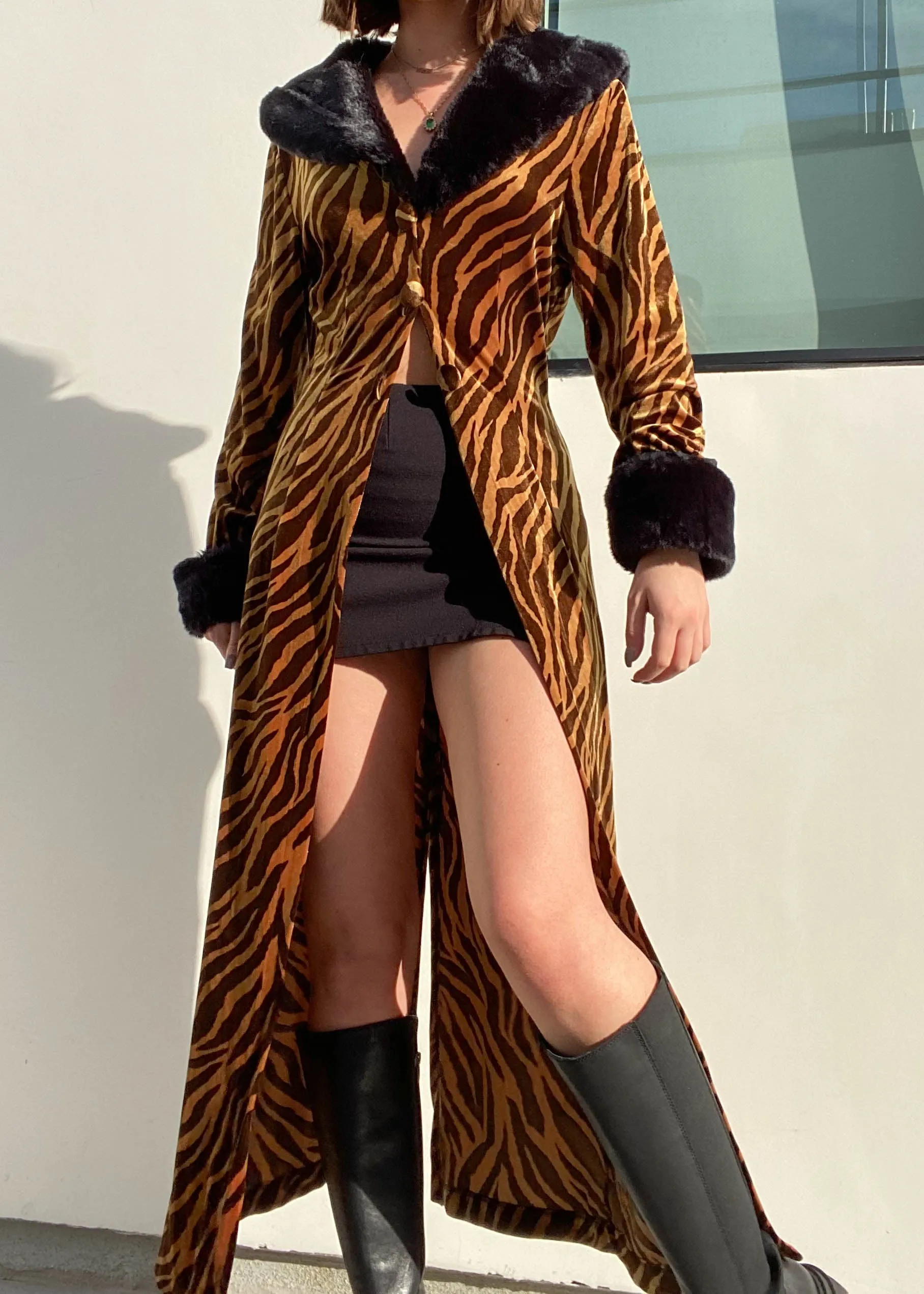 90's Fuzzy Tiger Fur Trim Coat (S-M)