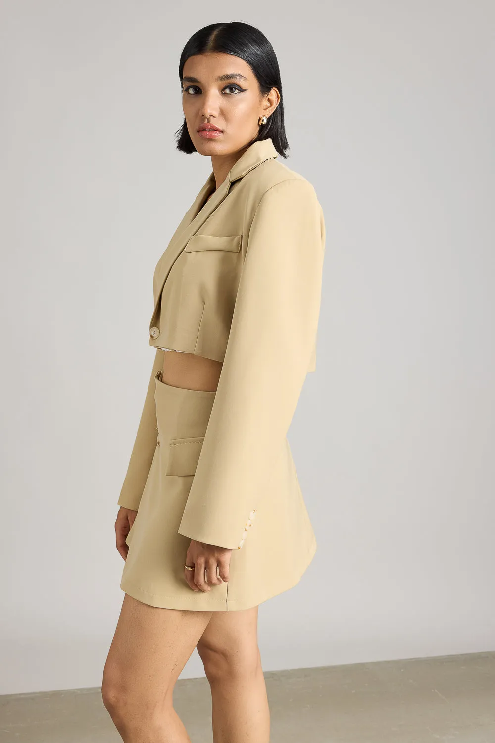 Beige Lapel Neck Cropped Blazer