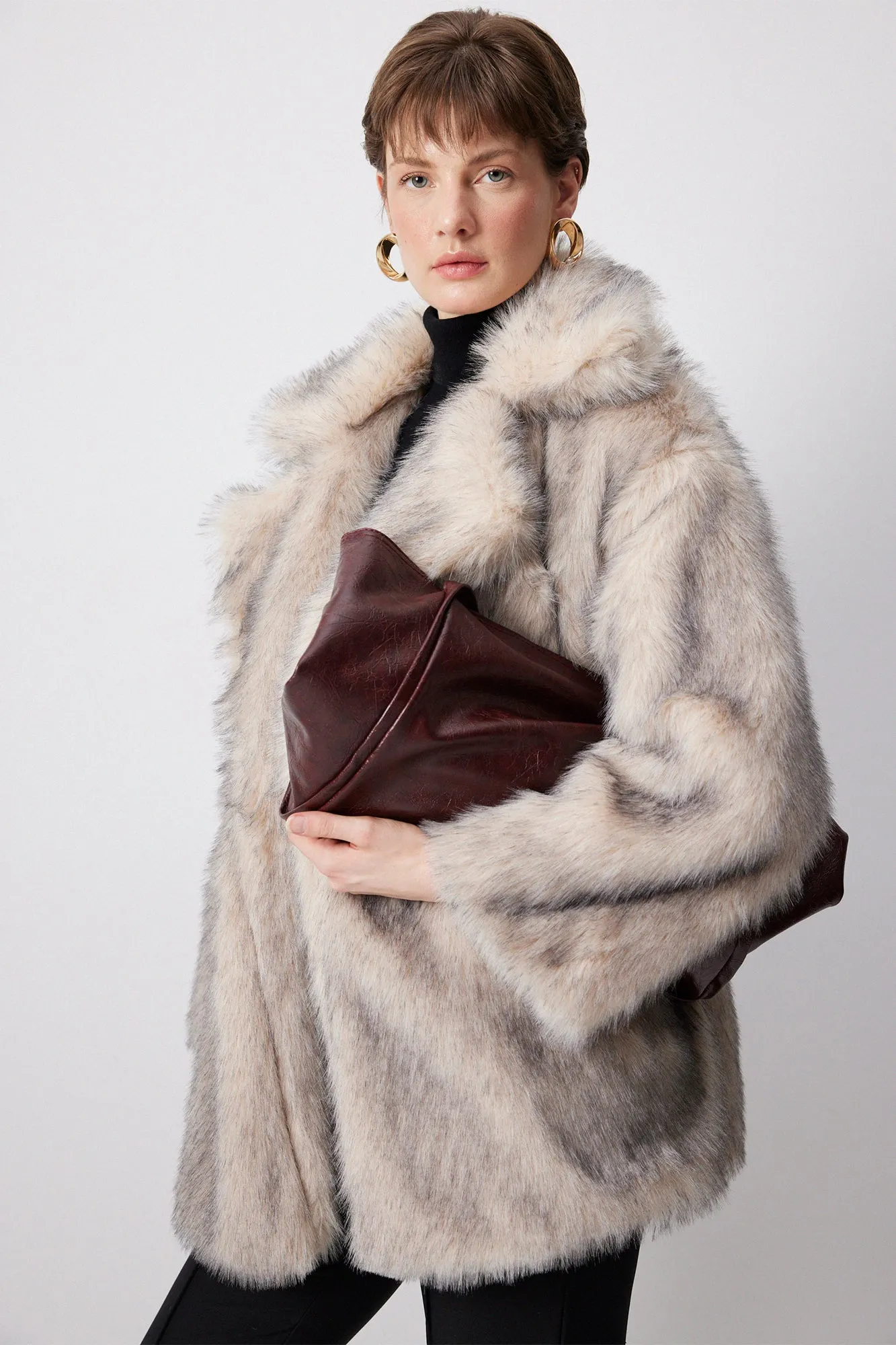 FAUX FUR COAT