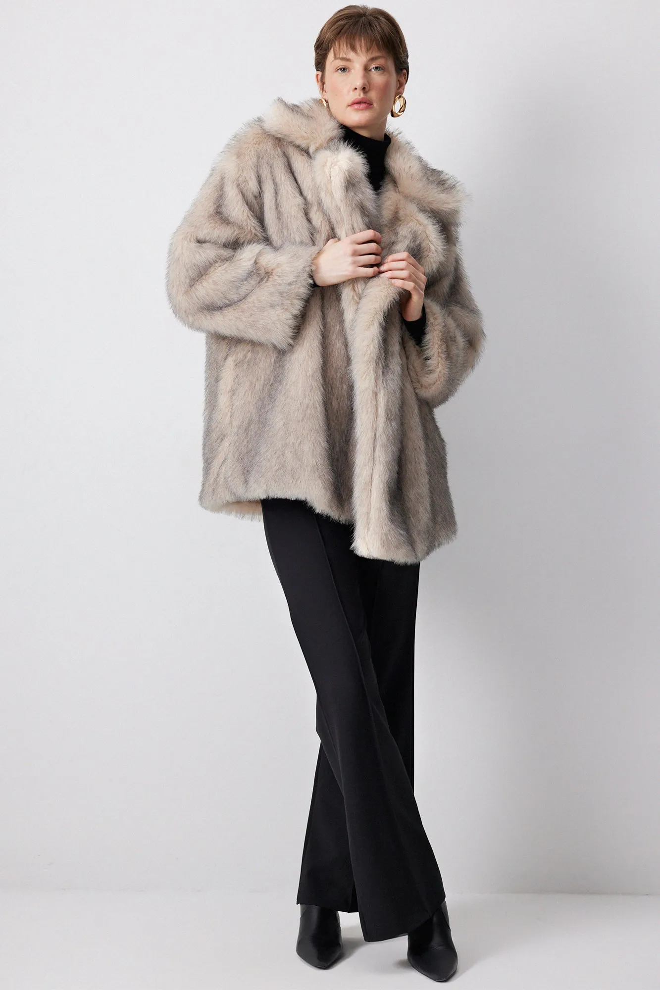 FAUX FUR COAT