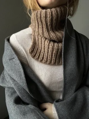 Nellie Neck Warmer - SVENSKA