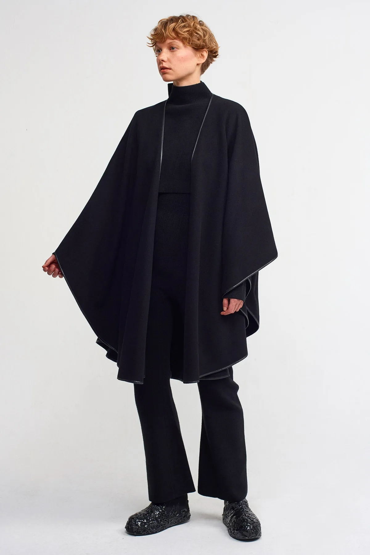 Nu Piping Detailed Wool Poncho Black