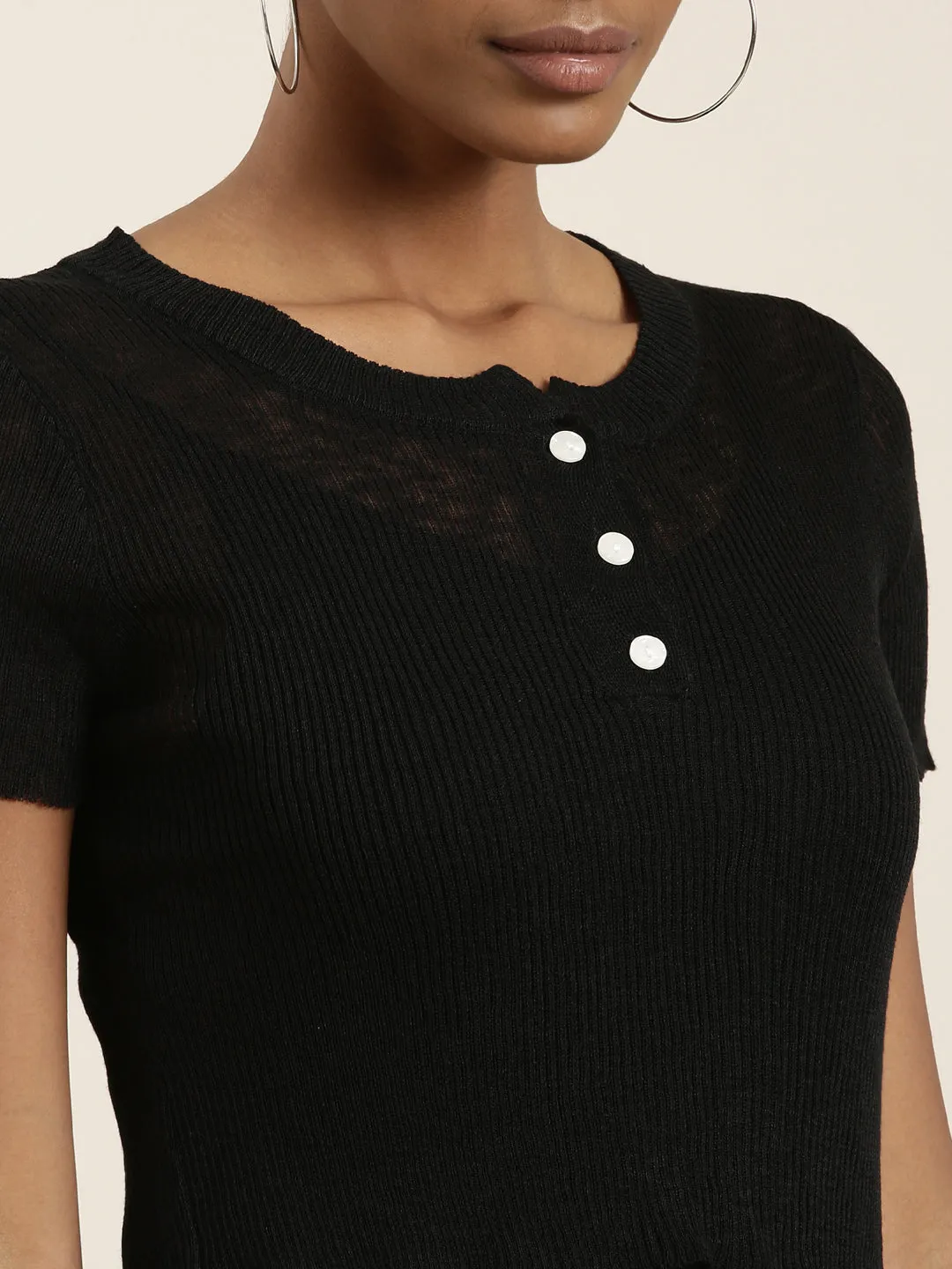 Women Black Solid Crop Top